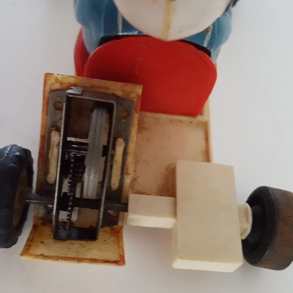 Vintage Disney Marx Plastic Friction Donald Duck Racing Kart”AS IS *FOR PARTS*